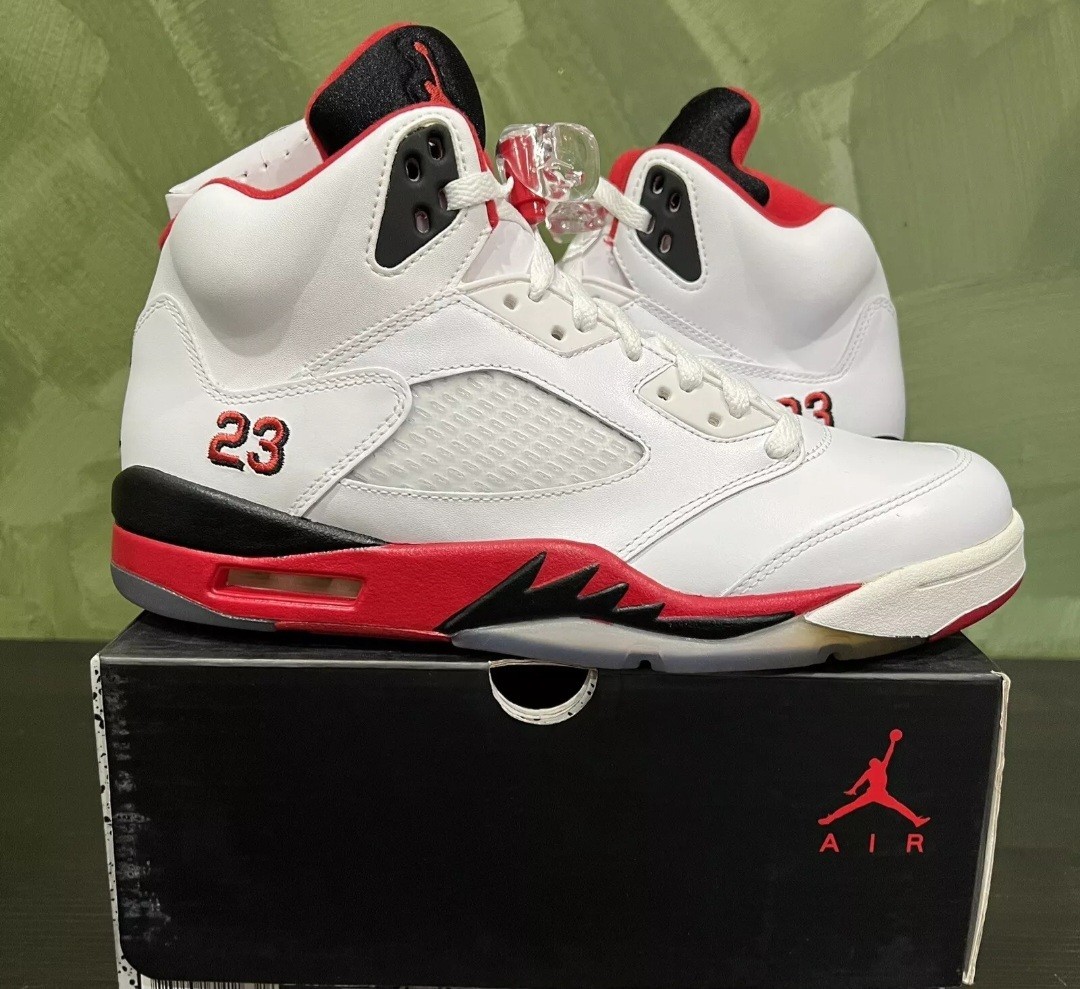 スニーカー Nike Jordan 5 Retro \