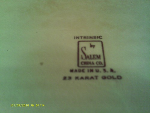 [Q7]  INTRINSIC by SALEM CHINA CO 13 1/2" OFF-WHITE CERAMIC PLATTER 23K GOLD - Picture 2 of 6