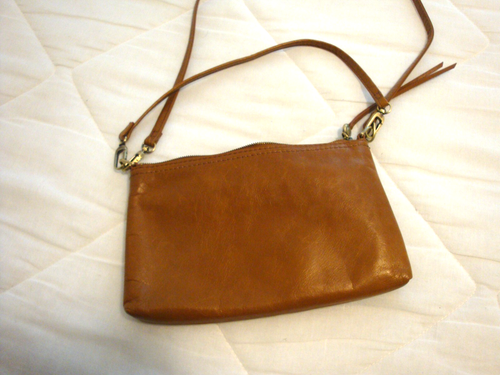 Hobo Darcy Convertible Strap Crossbody Bag Carmel Brown Tan Leather - Picture 7 of 8