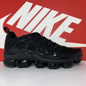 vapormax plus black dark grey