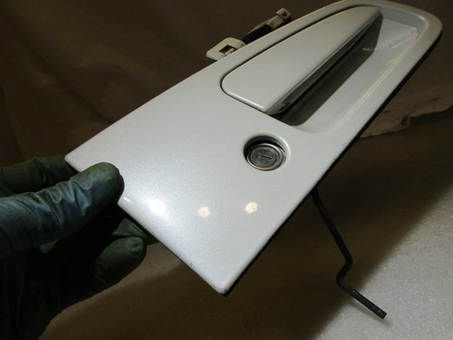 Nissan Elgrand E50 3.2 right front exterior door handle release white - Picture 2 of 7