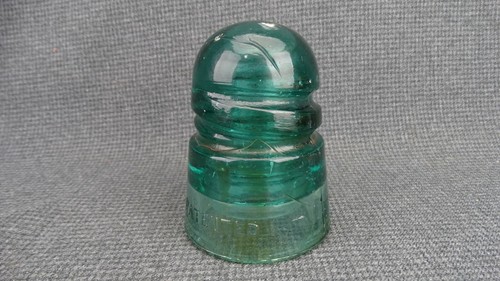 (B3) Brookfield Spiral Groove Green/Blue glass insulator Patent October 8 1907 - Picture 1 of 11