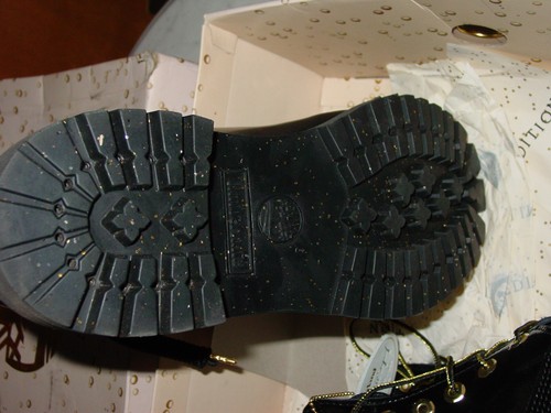 Men Timberland Premium 6 Inch A2840 Black/Gold Boots! Size 9.5M w/Box! - Picture 2 of 9