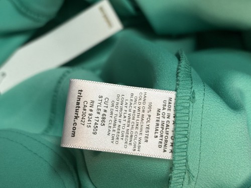 New Trina Turk Teal Shorts Size 2 Pockets, Side Zip - Picture 4 of 4