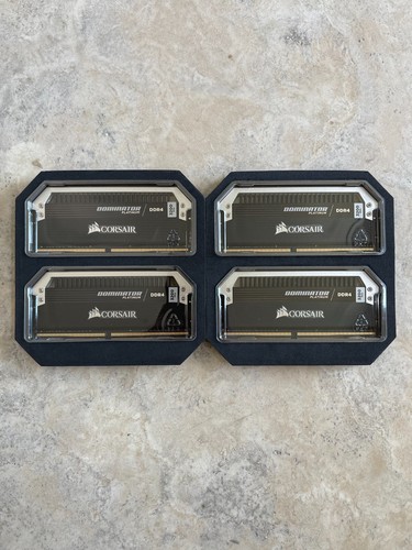 CORSAIR Dominator PLATINUM 64GB (4x16GB) 3200 MHz (CL16) v4.31 *B-Die* DDR4 - Picture 2 of 4