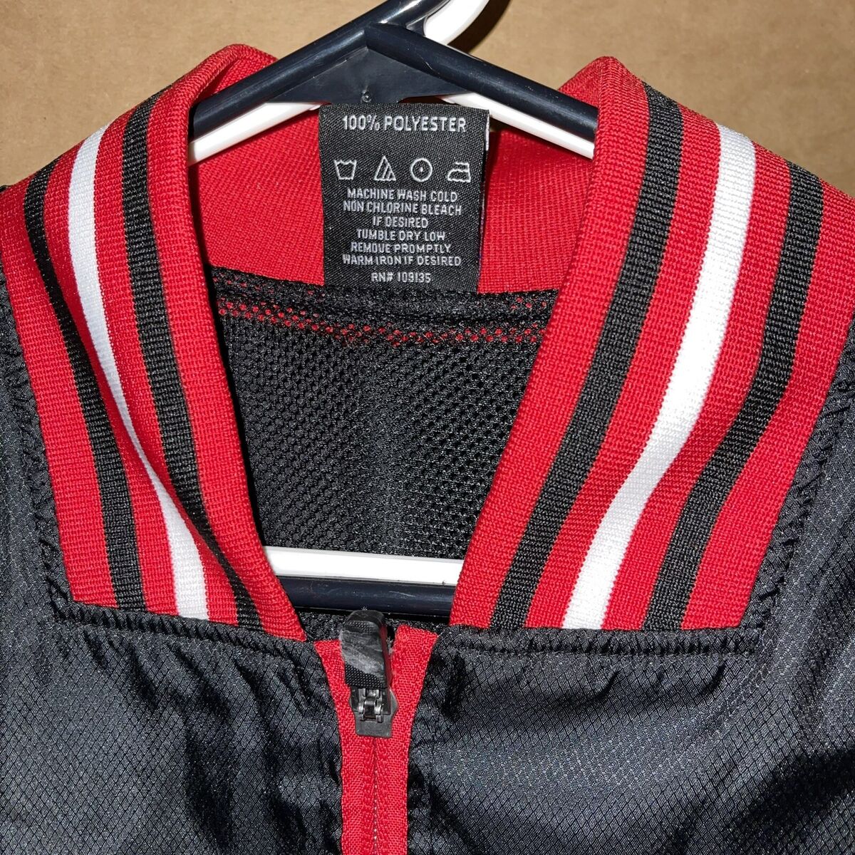 Authentic Vintage Chicago Bulls Warmup Jacket Lg rn# 109135 Authentic Vintage Chicago Bulls Warmup Jacket Lg rn# 109135
