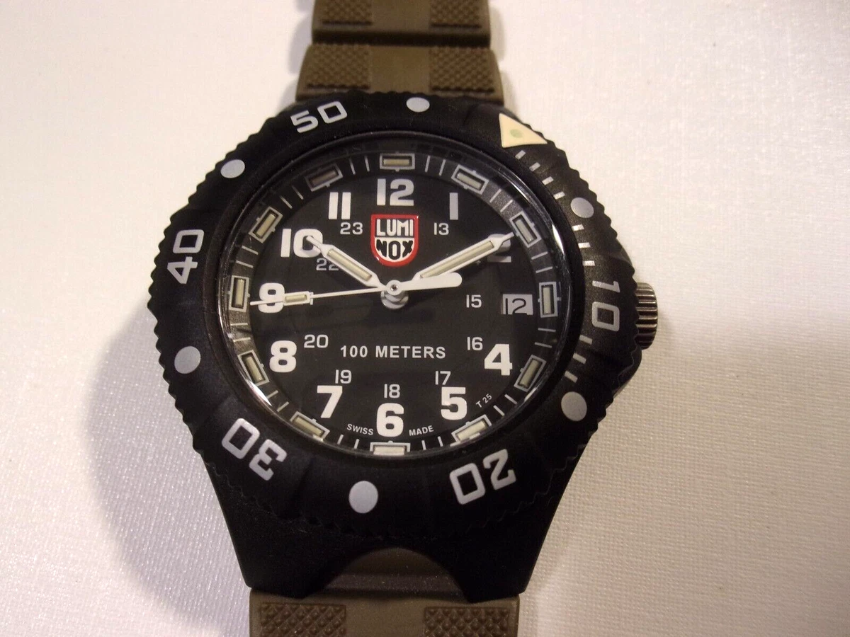 Pre owned luminox clearance watches