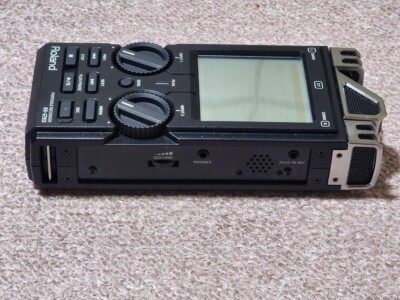 ROLAND　R-26　録音機　ハンディレコーダー Amazon.com: Roland R-26 6-Channel Portable Recorder