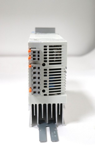 Lenze 8200 Vector E82EV152_4C200 13142441 4A37 Frequenzumrichter E82EV1524C200 - Bild 7 von 8