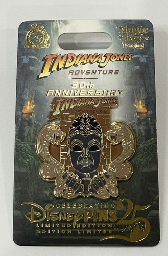 🐍Disney Indiana Jones 30th Anniversary Exclusive Magic Key Holders LE 2000🐍 - Bild 1 von 2