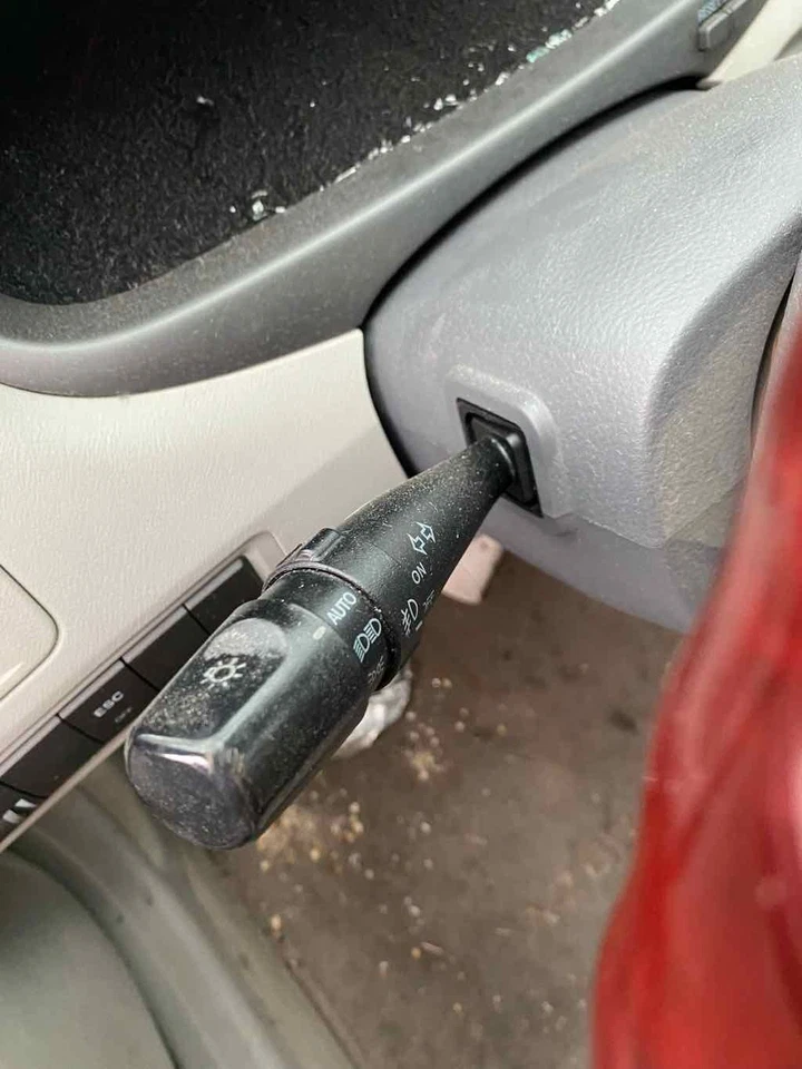 二手速度计 适合:2007 现代 Azera 集群 MPH 通过 2/15/08 带超级 — 第 2/4 张图片