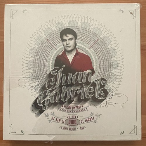 Juan Gabriel: 50 Años de Ser el Divo de Juarez Vinyl 5 LP + DVD Box Set NEW anos - Picture 3 of 4