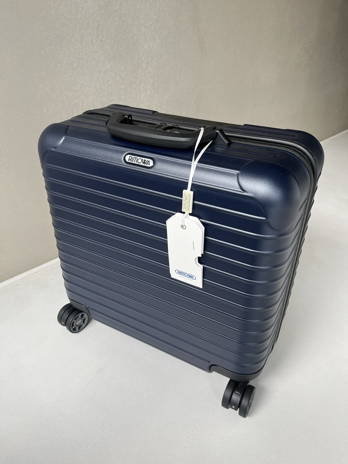 RIMOWA Salsa IATA Business Trolley Multiwheel I blau matt I neu mit Etikett