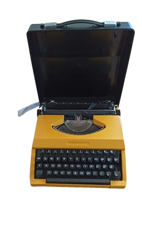 Silver Reed 750 Typewriter by Seiko Retro Vintage with Case