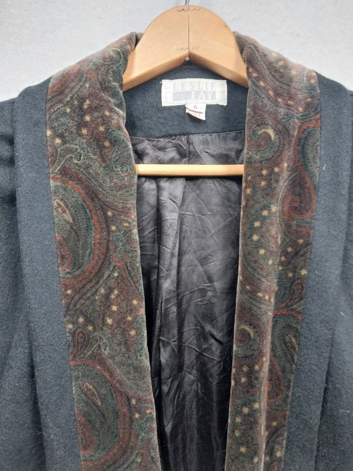 Abrigo De Colección Leslie Fay Frente Abierto Para Mujer 6 Negro Cuello Paisley Hecho en EE. UU. Foto 2 de 4