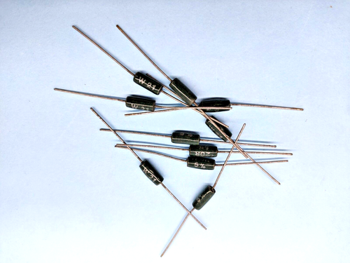 MENGE 10 W21 TYP 120 OHM 5 % 3W EMAILLIERTE DRAHTWICKLUNGSWIDERSTÄNDE - Bild 1 von 2