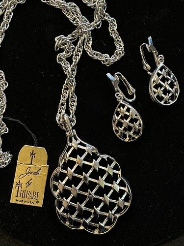 70s TRIFARI “Charade Drop” Pendant Necklace $ Earrings S - Picture 2 of 6