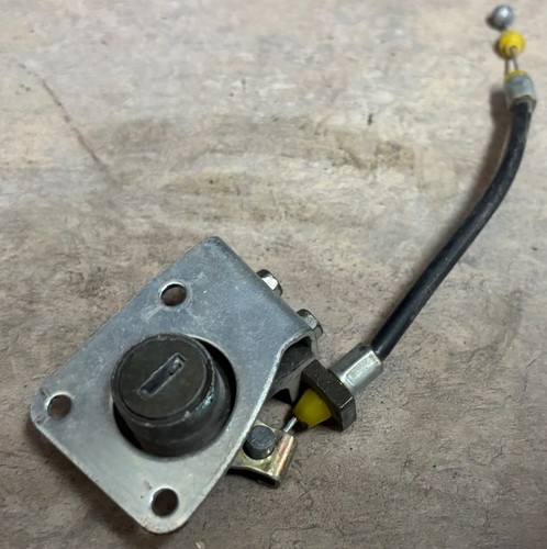 2002 Suzuki GSX750 GSX 750 F Katana Seat Latch Release Mechanism Catch Cable Z6 - Picture 2 of 2