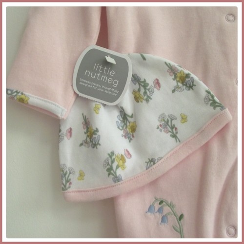 Baby Girls 5 Piece Starter Set Pink Floral Sleepsuit Layette Set 3-6 Months NEW - Picture 7 of 15