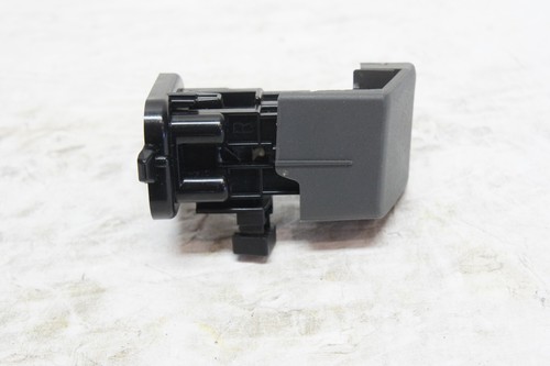 2010-2015 Toyota Prius - Lower Glove Box Latch Release Button OEM *A9712 - Picture 4 of 8