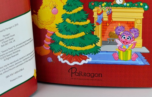 Sesame Street Christmas Crafts Hardcover Book Children How To Activities 2010 - Picture 12 of 12