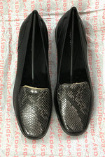 Easy Spirit Womens Devitt Slip On Flats, Black Snakeskin, 8 M, NEW IN BOX