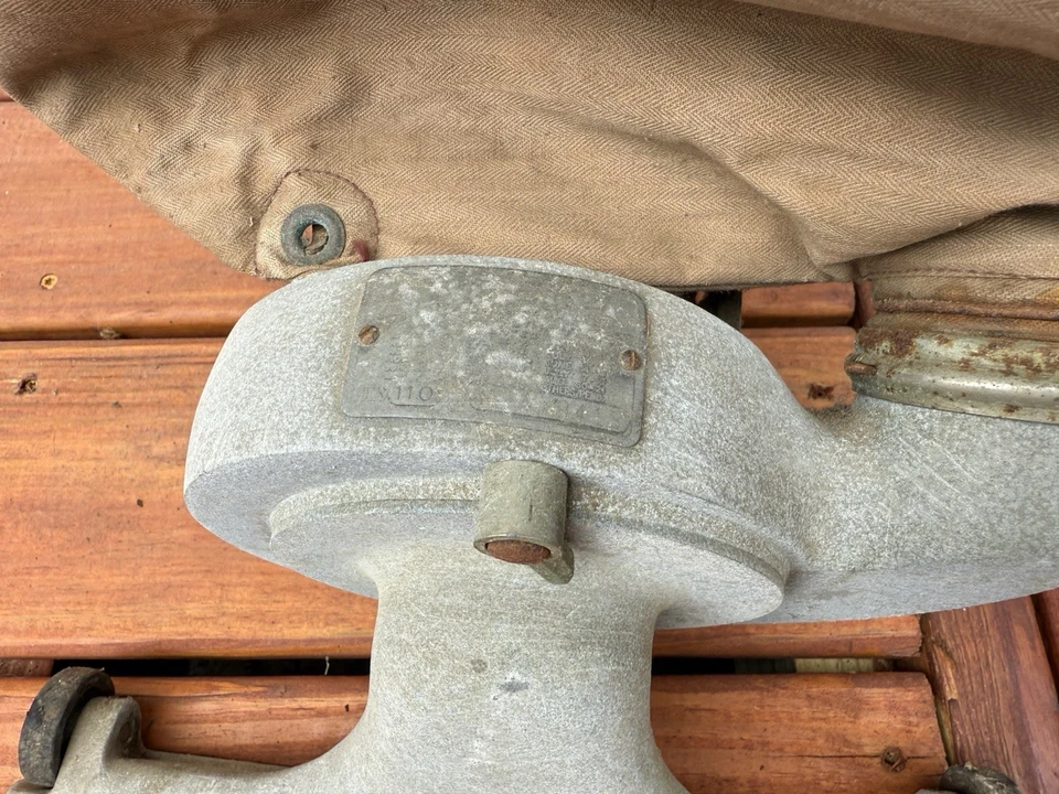 🍊Antique 1921 Eureka Model 9 Vacuum Cleaner w/ Cloth Bag Wooden Handle WORKS! - Image 3 of 4