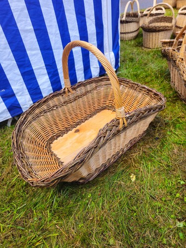 Wicker Gathering Basket with Wooden Base – Extra Large Handwoven Willow Basket - Picture 6 of 7