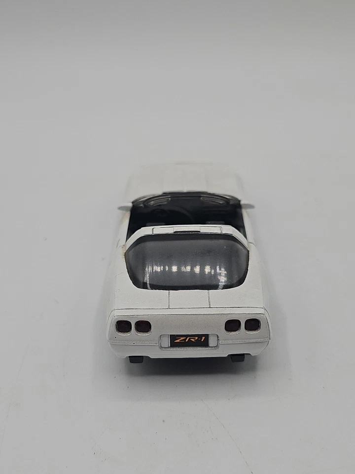Maisto Chevy Corvette ZR1 Pull Back Car 1/38 Scale Model Car Works Great - Image 4 of 4