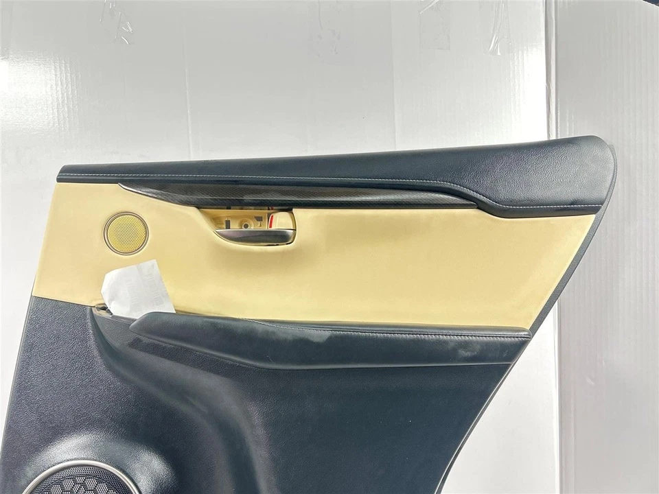 Lexus NX300 2019 pasajero puerta trasera panel moldura negro/beige usado OEM Foto 3 de 4
