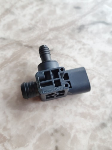 Bosch 0265005319 Power Brake Booster Check Valve Chrysler 68053596AA OEM - Picture 3 of 4