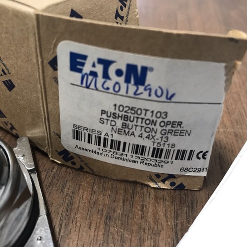 BRAND NEW EATON 10250T103 PUSH BUTTON OPERATOR Standard Green - Picture 7 of 7
