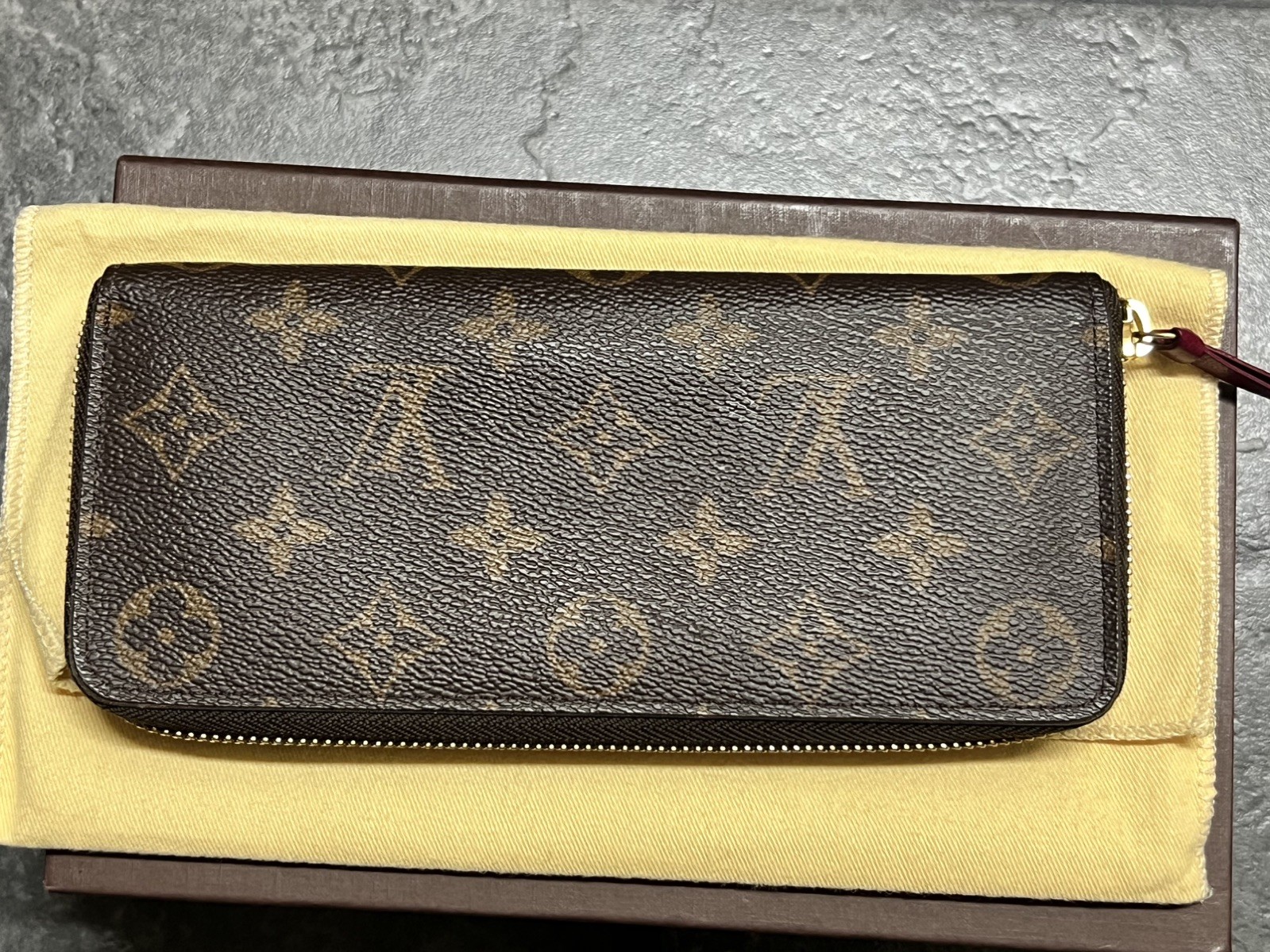 Louis Vuitton Wallet | Clemence | Monogram | Fuchsia Interior /Zip | D. Bag /Box