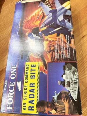New 1990 ERTL Force One Air Strike Command Radar Site F-18 Hornet Box has issues