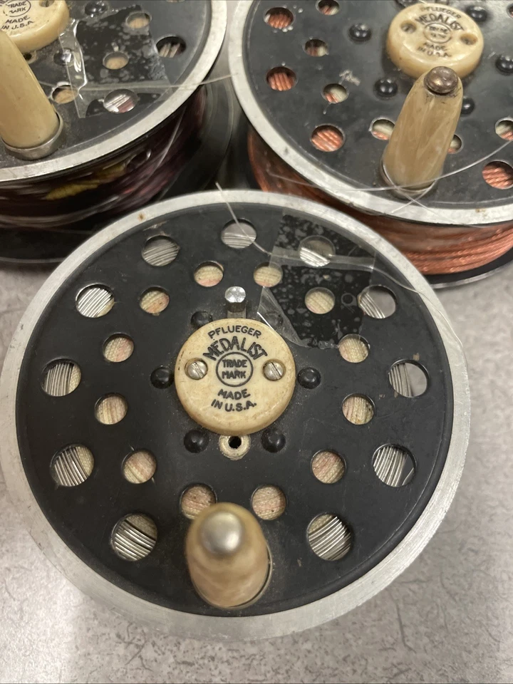 Lote de 3 carretes de pesca con mosca Pflueger Medalist hechos en EE. UU. como están Foto 4 de 4