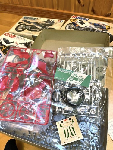 Motorcycle Tamiya Kogika Factory 1/12 Scale Unassembled Model Kit 11-Piece - Picture 5 of 5