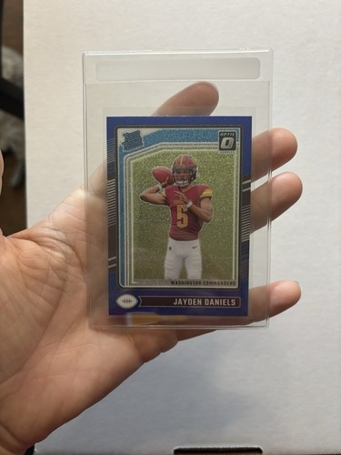 2024 Panini Donruss Optic - Rated Rookie Jayden Daniels #248 Blue Glitter Prizm - Picture 2 of 3