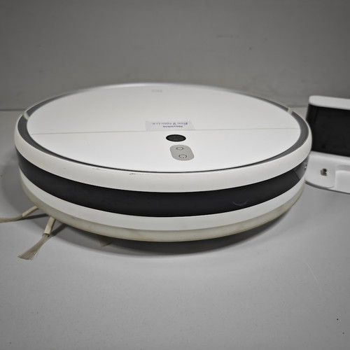 Used Mi Robot Vacuum-Mop 2 - For Parts/Repair, Not Charging - Picture 4 of 16