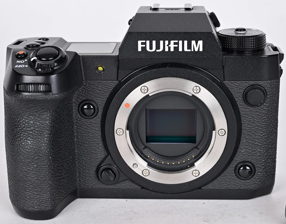 EX+++ Fuji Fujifilm X-H2 XH2 40MP APS-C Mirrorless Body with Grip and More 26K - Image 3 of 4