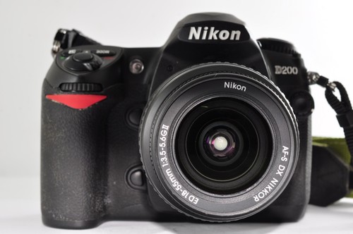 Nikon D200 10.2MP w/ AF-S 18-55mm f3.5-5.6G II [Exc+5] (S/C 4410) Japan / 1333#9 - Picture 2 of 20