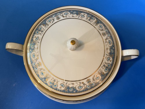 Noritake Polonaise Round Covered Vegetable Bowl / Casserole Dish #2045 - Picture 2 of 7