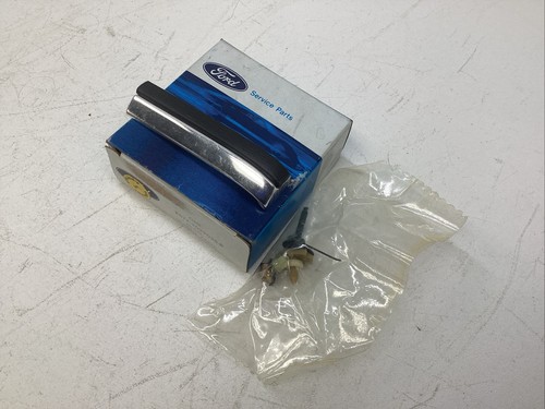 NOS 1980 - 1985 FORD TRUCK RIGHT SIDE EXTERIOR CAB UPPER BODY MOLDING - Picture 2 of 5