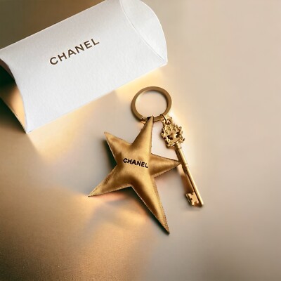 【大人のアクセントに♪】CHANEL キーホルダー Brand New Chanel Beauty star key ring charm | eBay