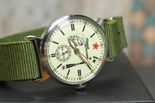 Soviet watch Pobeda Yuri Gagarin First Cosmonaut Mechanical watch. - Picture 8 of 12