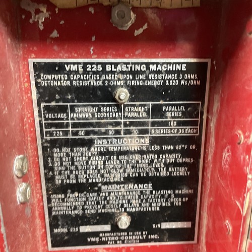 VME Blasting Machine Model 225A Electric blasting Cap detonator Circa 1980 - Picture 5 of 14