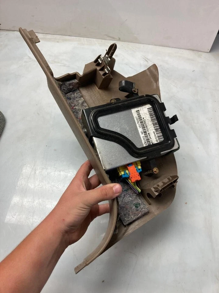 Chevy Blazer/S10 1995-1997 panel de retroceso delantero derecho p/n 15708446 genuino fabricante de equipos originales GM Foto 4 de 4