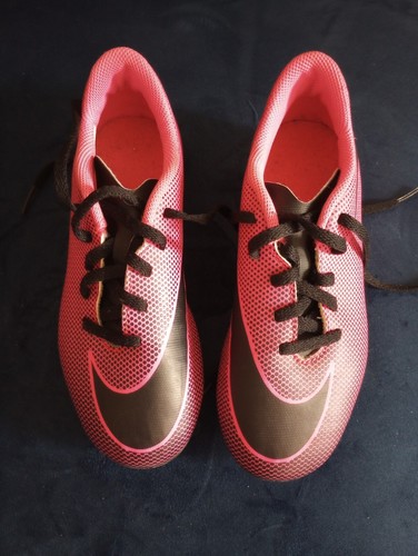 Nike Mädchen Hot Pink schwarz Sportstollen Jugend Größe 3Y