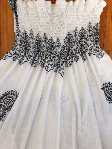 Neu Damen Trägerloses Kleid Elfenbein Schwarz Paisley Boho Grafikdruck Gr: Small - Bild 8 von 13