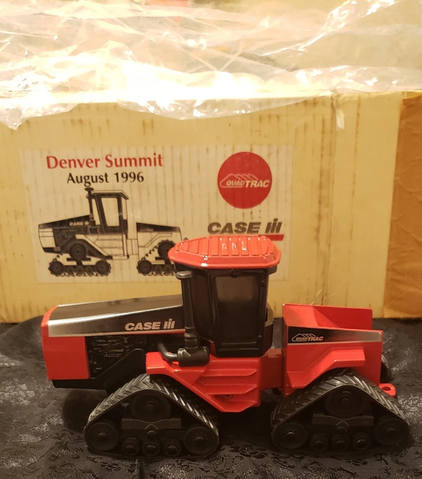Vintage 1/32 CASE IH Quad Trac by Scale Models Denver Summit Aug. 1996 W/Orig... - Image 4 of 4