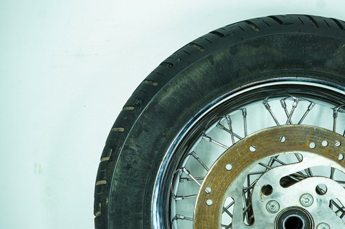 07 Harley Sportster Custom XL883C Rear Wheel Rim Tire Spoke 150/80B16 71H 1352 - Picture 12 of 21